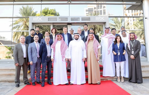 أحمد بن محمد: طموحات دبي لقطاع الإعلام كبيرة وكل القطاعات شريكة في النجاح