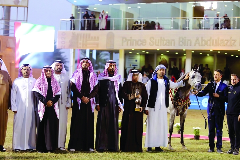 مربط دبي يحصد الذهب بـ«مهرجان سلطان العالمي»
