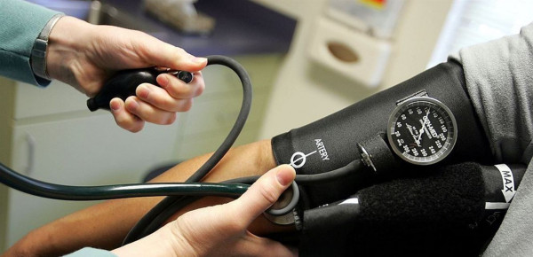 طبيب يكشف: المصابون بإرتفاع ضغط الدم هم أكثر عرضة للوفاة ب”كورونا”