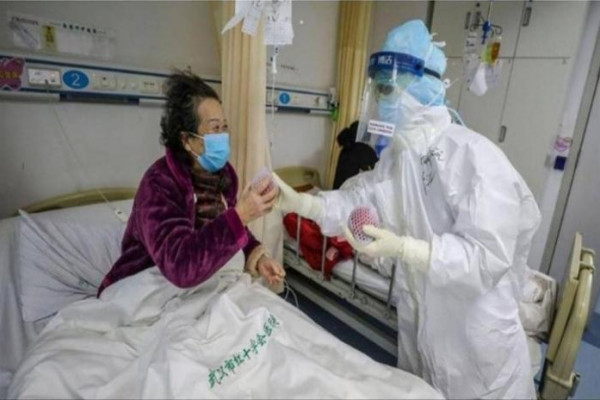 تبلغ من العمر 103 أعوام.. صينية تهزم فيروس (كورونا)
