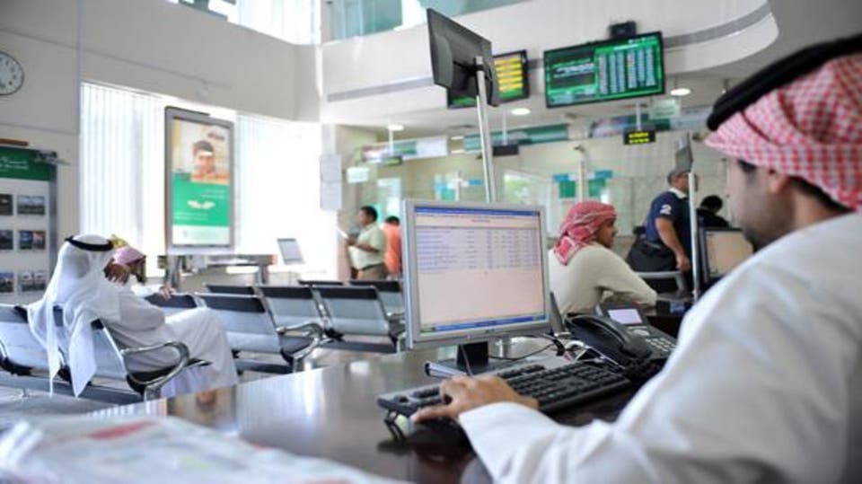 بنوك دبي تعفي العملاء المتضررين من الأقساط لـ3 أشهر