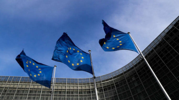 الاتحاد الأوروبي يُطالب برفع العقوبات عن 4 دول بسبب (كورونا)