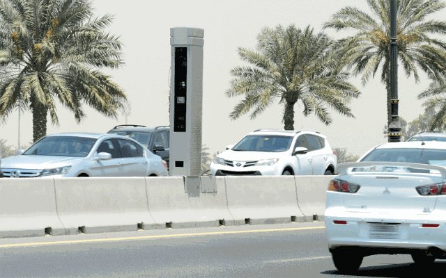 شرطة دبي تُلغي مخالفات الرادار لمخالفي قرار تقييد الحركة الشامل منذ إعلانه وحتى تفعيل موقع التصاريح