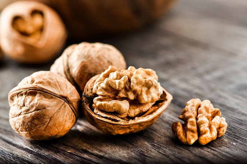 Study: Regular walnut consumption linked to healthy aging in women