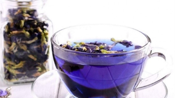 الشاي الأزرق.. مشروب سحري يحسّن الذاكرة ويكافح الشيخوخة