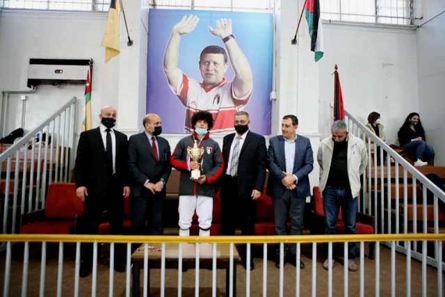 عمان الأهلية تحرز المركز الأول ببطولة الجامعة الأردنية للمبارزة في سلاح السابر