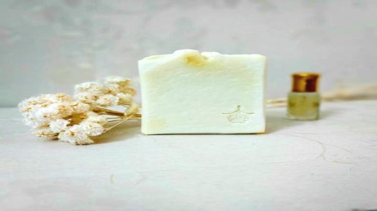 هل جربتم صابون عطر الشرق من منتجات موناركس الطبيعية؟