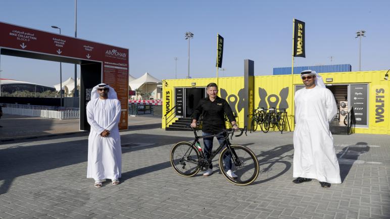 اتفاقية شراكة تجمع شركة أبوظبي لإدارة رياضة السيارات مع شركة وولفي للدراجات الهوائية