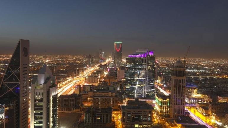 السعودية وأوزبكستان تعززان العلاقات بعشر صفقات استثمارية بقيمة 12 مليار دولار