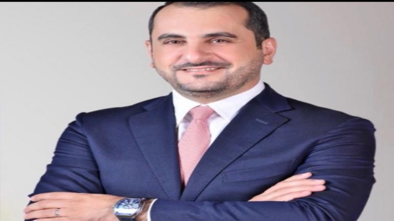 عامر أبو عبيد رجل الرياضة والاقتصاد
