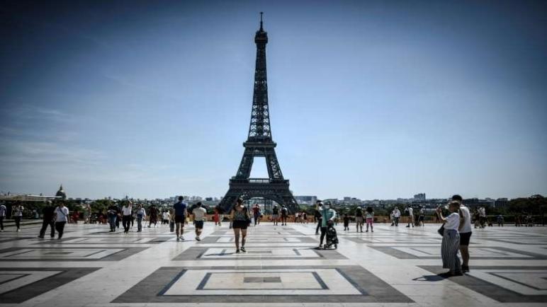 قيود كورونا تخفض نمو الاقتصاد الفرنسي