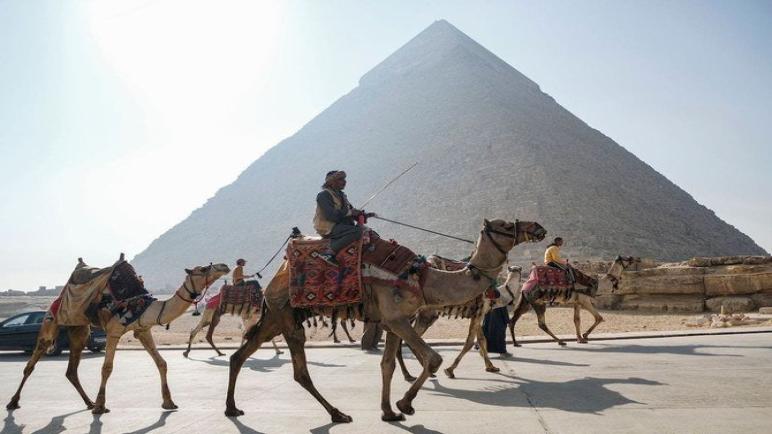 مصر تتوقع مكاسب غير متوقعة من زيادة السياحة
